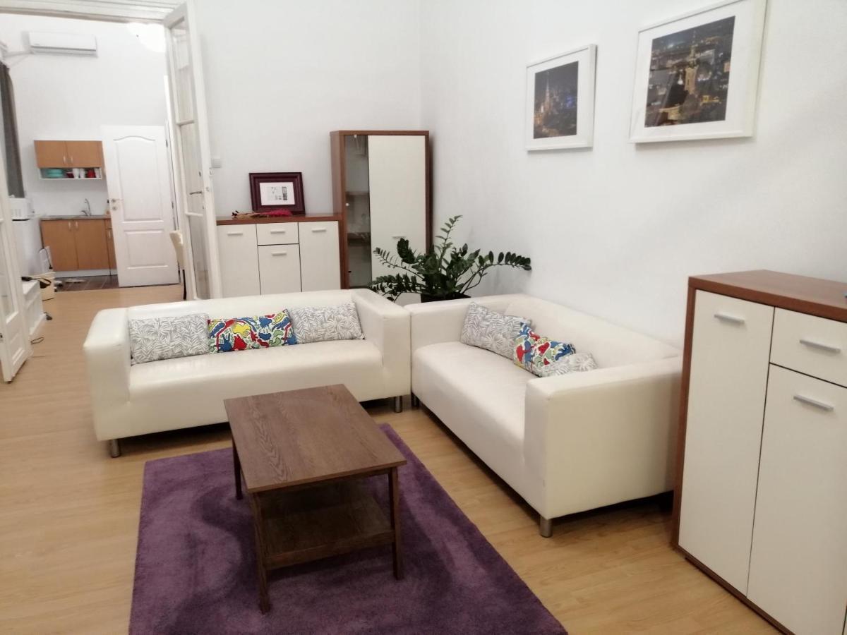 Filinhome Zmaj Jovina Suite Novi Sad Exterior foto
