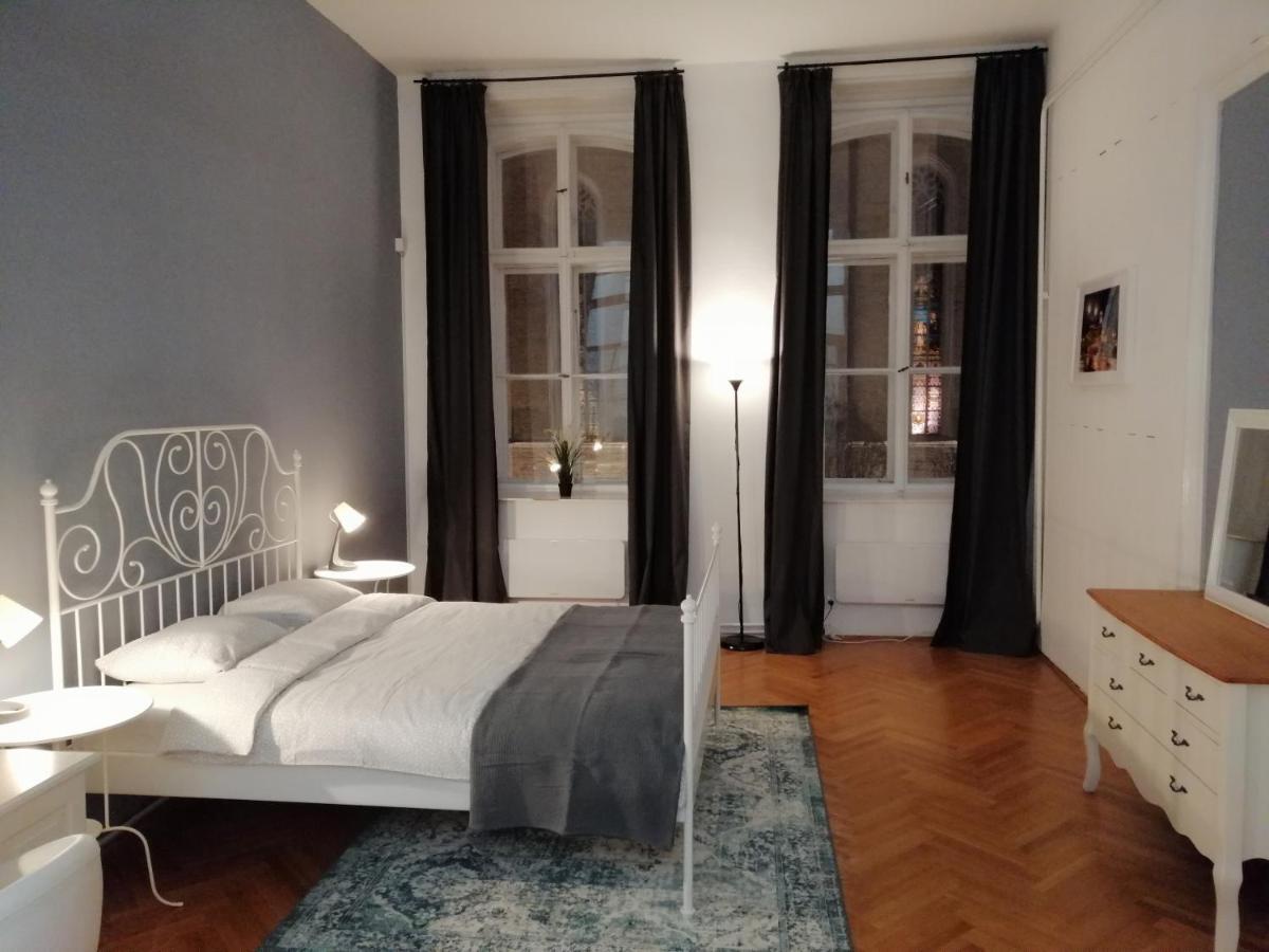 Filinhome Zmaj Jovina Suite Novi Sad Exterior foto